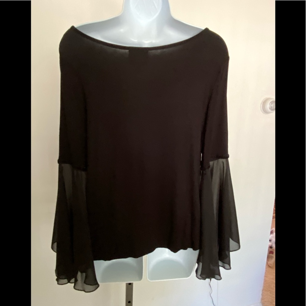 NWOT, W5 Black Gauze Top